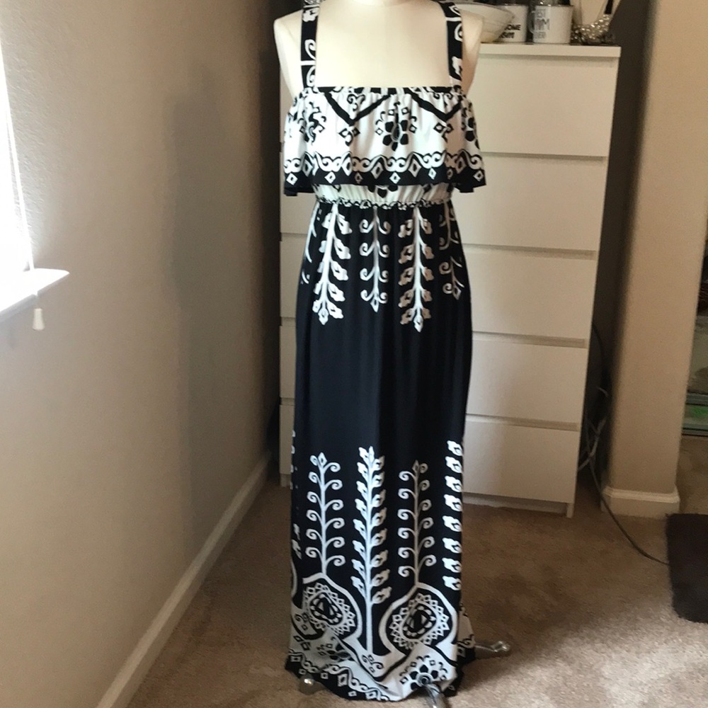Black and white summer dress
